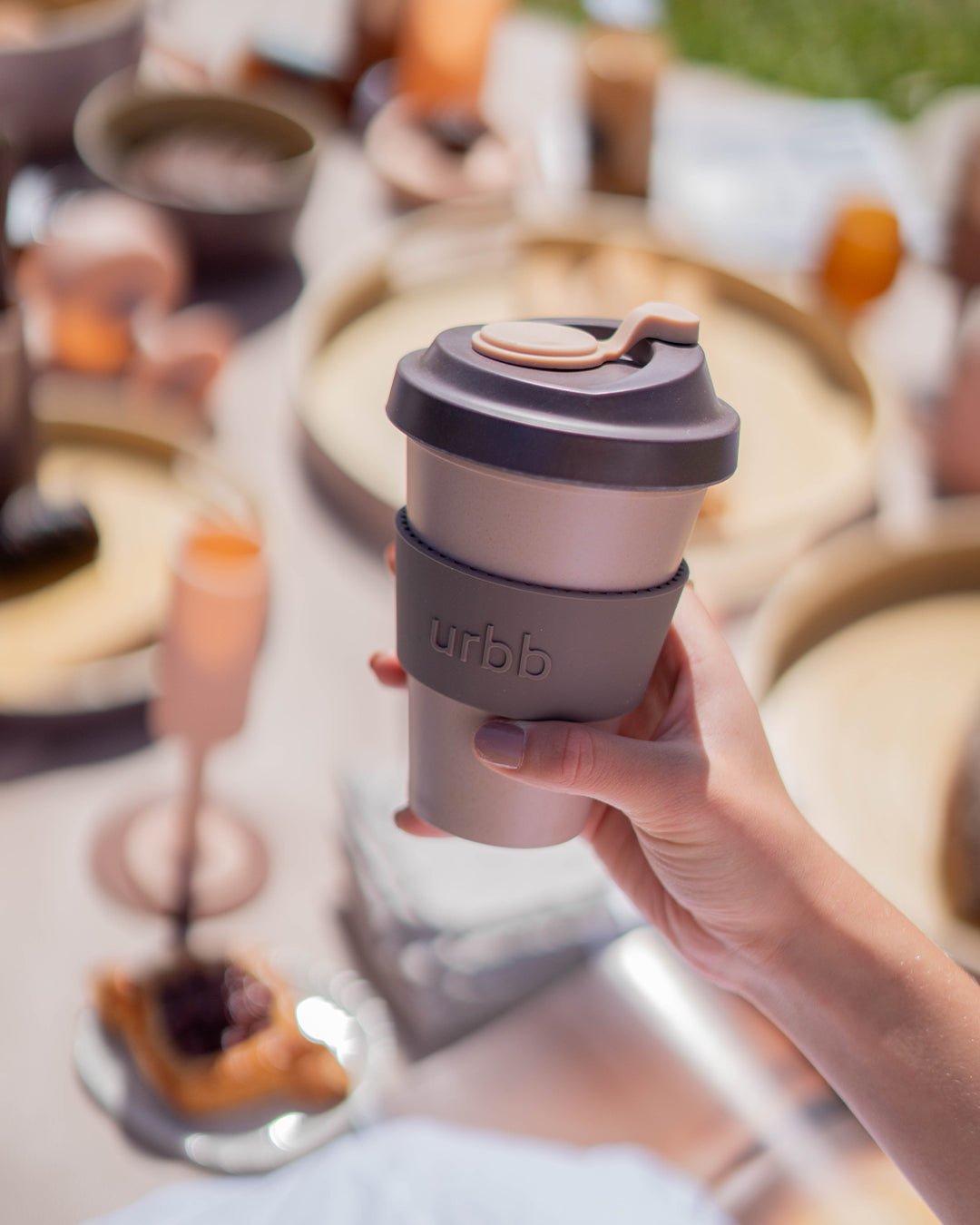 latte + donkey | urbb | biodegradable bamboo coffee cup - porter green | style + sustainability