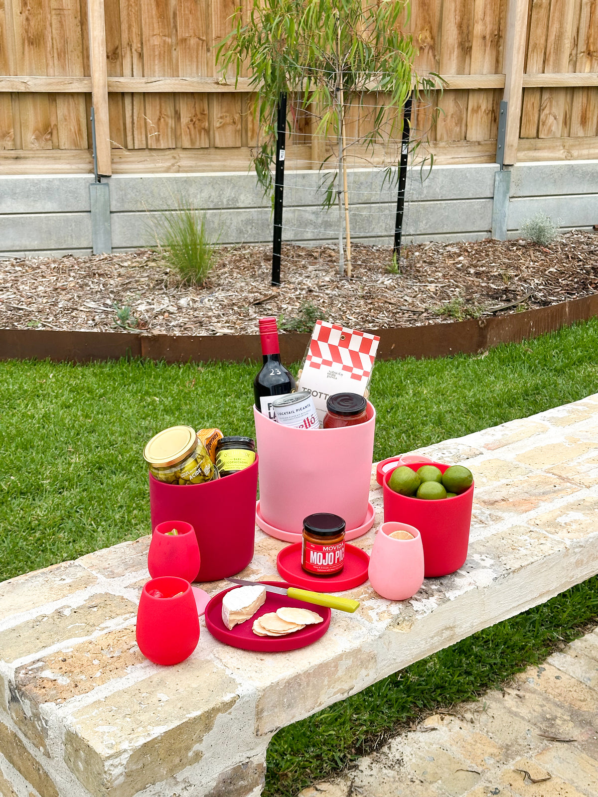 red | swipp 1 | silicone unbreakable pot planter